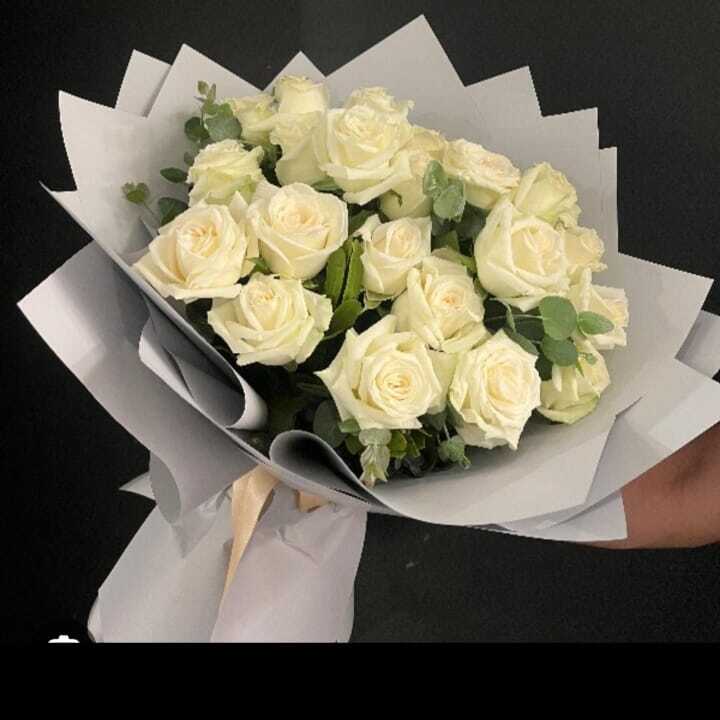 NO:27 20 BEYAZ GÜL BUKET FİYAT 3000 TL