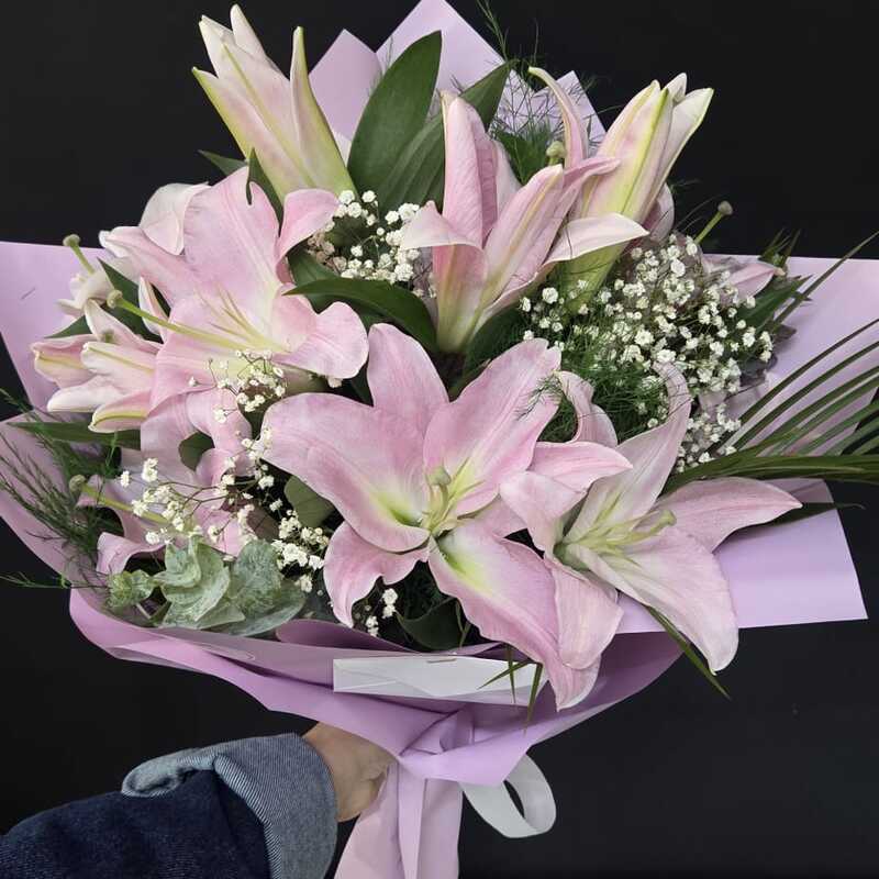 NO:28 20 PEMBE LİLYUM BUKET FİYAT 1800 TL